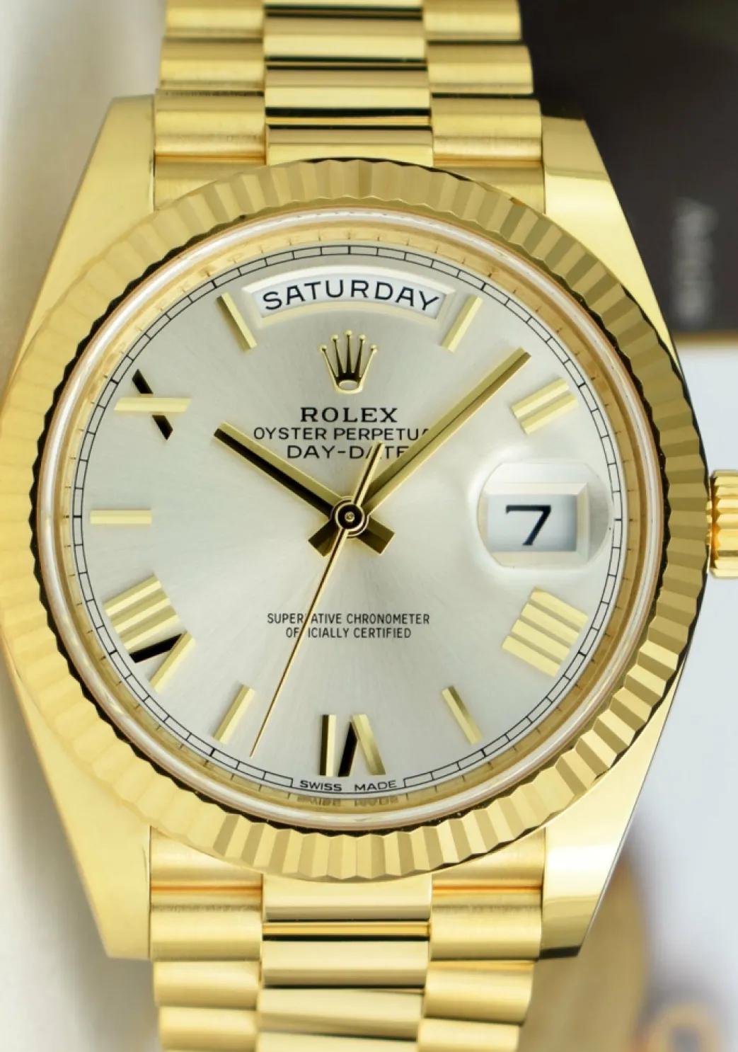 rolex_kt_yellow_gold_day__8-1.webp Men's Watches | President Dress Watches | Sant Blanc ROLEX 18kt Yellow Gold Day Date 40 President Silver Roman Dial Model 228238