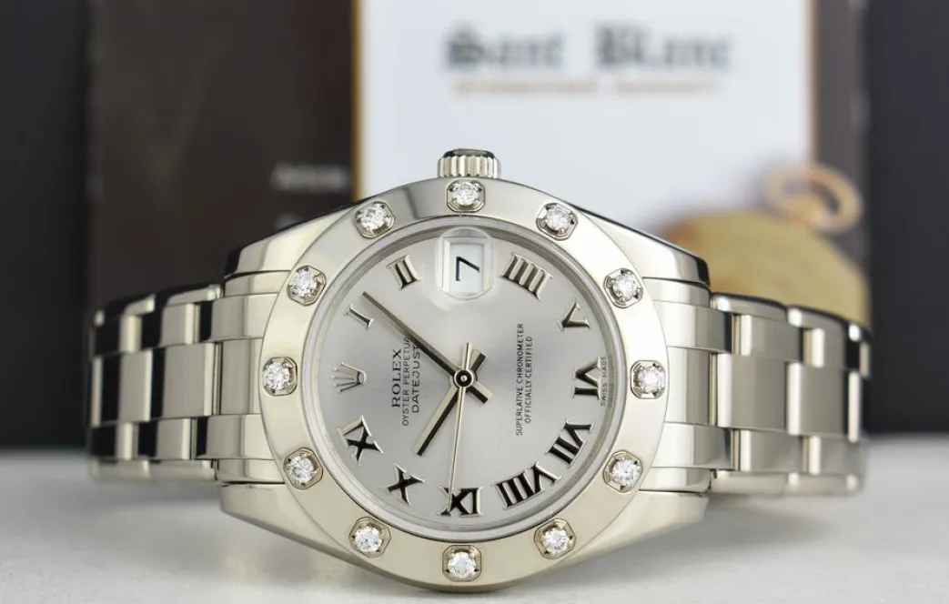 rolex_midsize_white_gold__2.webp The Masterpiece | Sant Blanc ROLEX Midsize White Gold Pearlmaster Datejust Silver Roman Card Model 81319