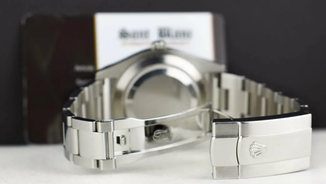 rolex_mm_kt_white_gold__s_6-4.webp Men's Watches | Dress Watches | Sant Blanc ROLEX 41mm 18kt White Gold & Stainless Steel DateJust II Black Index Model 116334