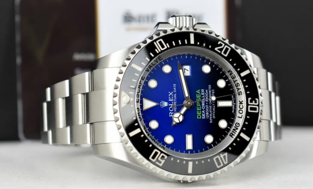 rolex_mm_stainless_steel__5-31.webp Deep Diving Professional Watches | Men's Watches | Sant Blanc ROLEX 44mm Stainless Steel Sea Dweller James Cameron Box Tags and Card Model 116660