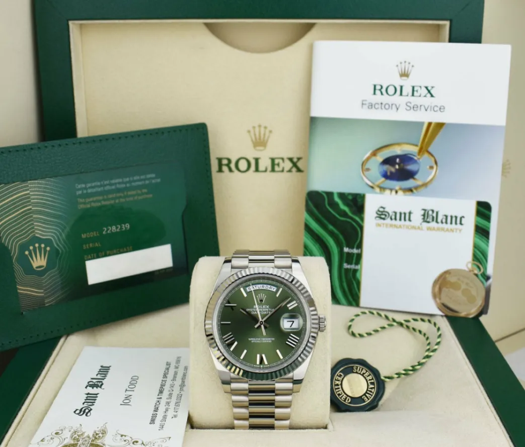 rolex_white_gold_day_date_0.webp President Dress Watches | Sant Blanc ROLEX White Gold Day Date 40 President Green Roman with Card Model 228239